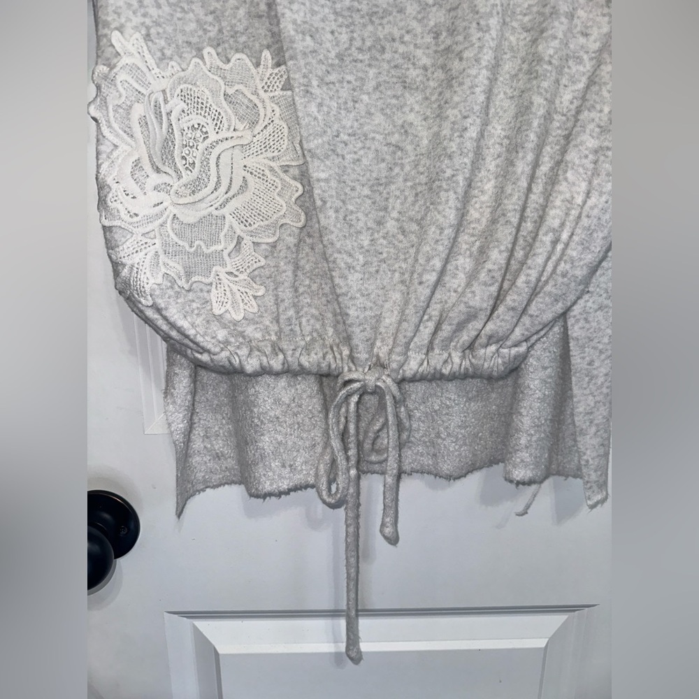 Hummingbird Grey Sweater Top - Picture 3 of 9